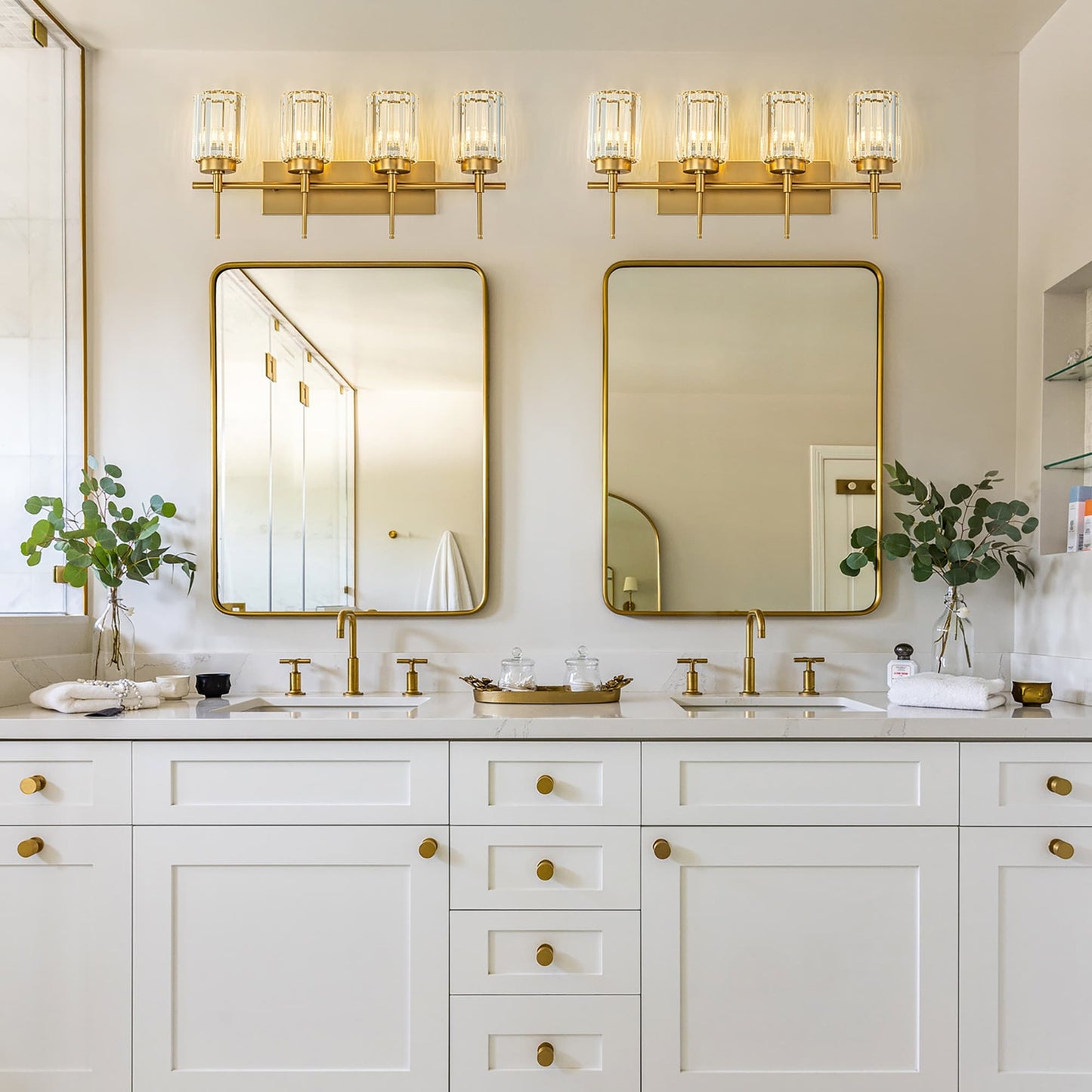 Applique murale moderne dorée à intensité variable, style glamour, cylindrique, pour salle de bain, avec cristaux, pour miroir de salle de bain.