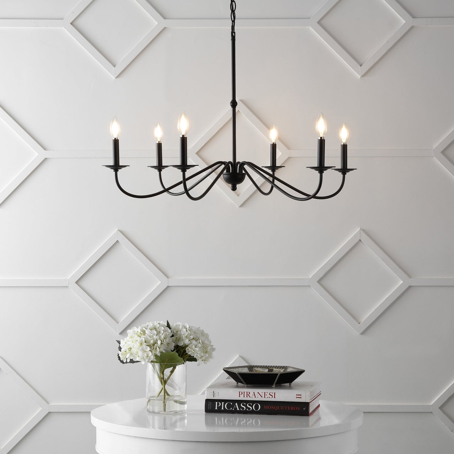 34.75 Lustre en fer à 6 lumières LED, par JONATHAN Y