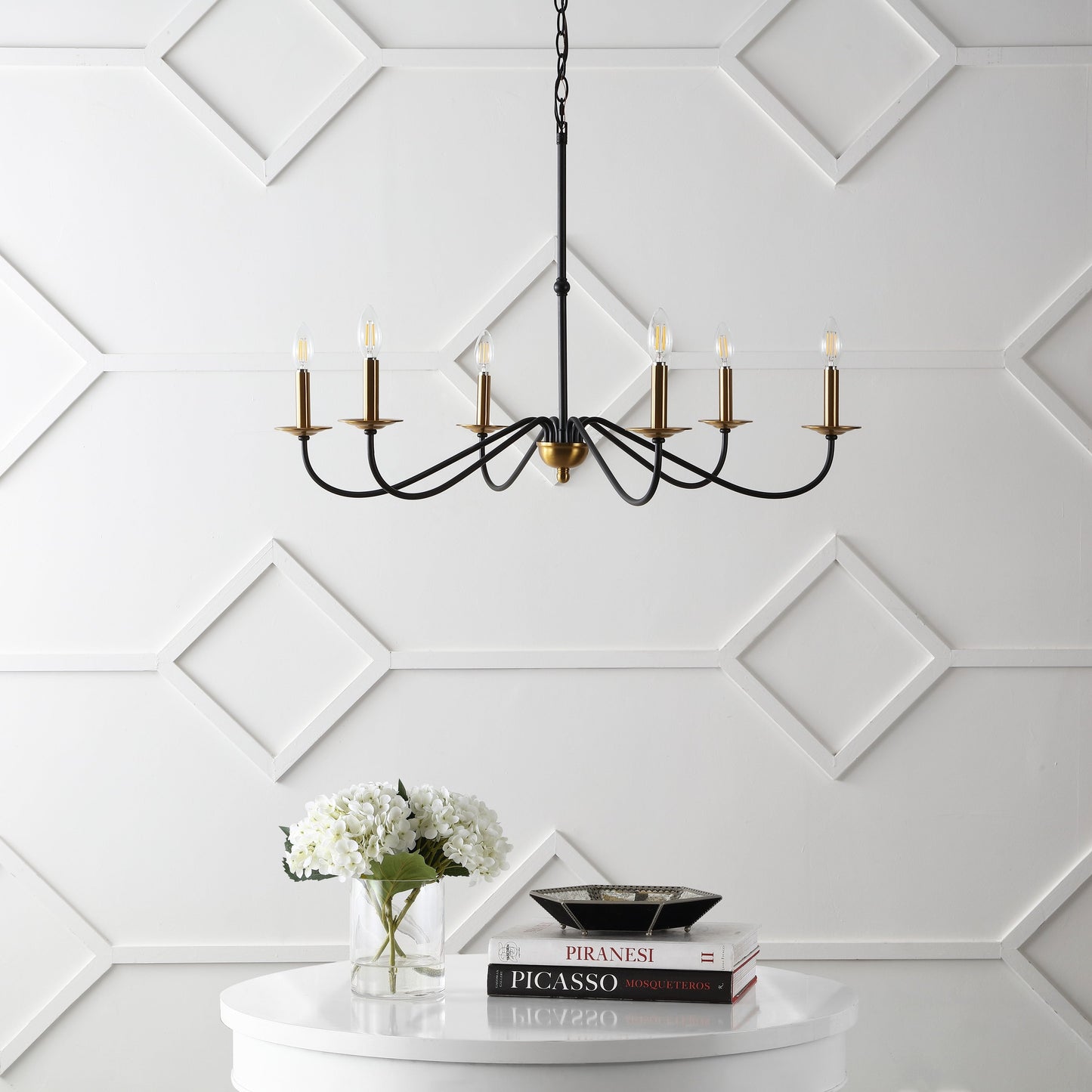 34.75 Lustre en fer à 6 lumières LED, par JONATHAN Y