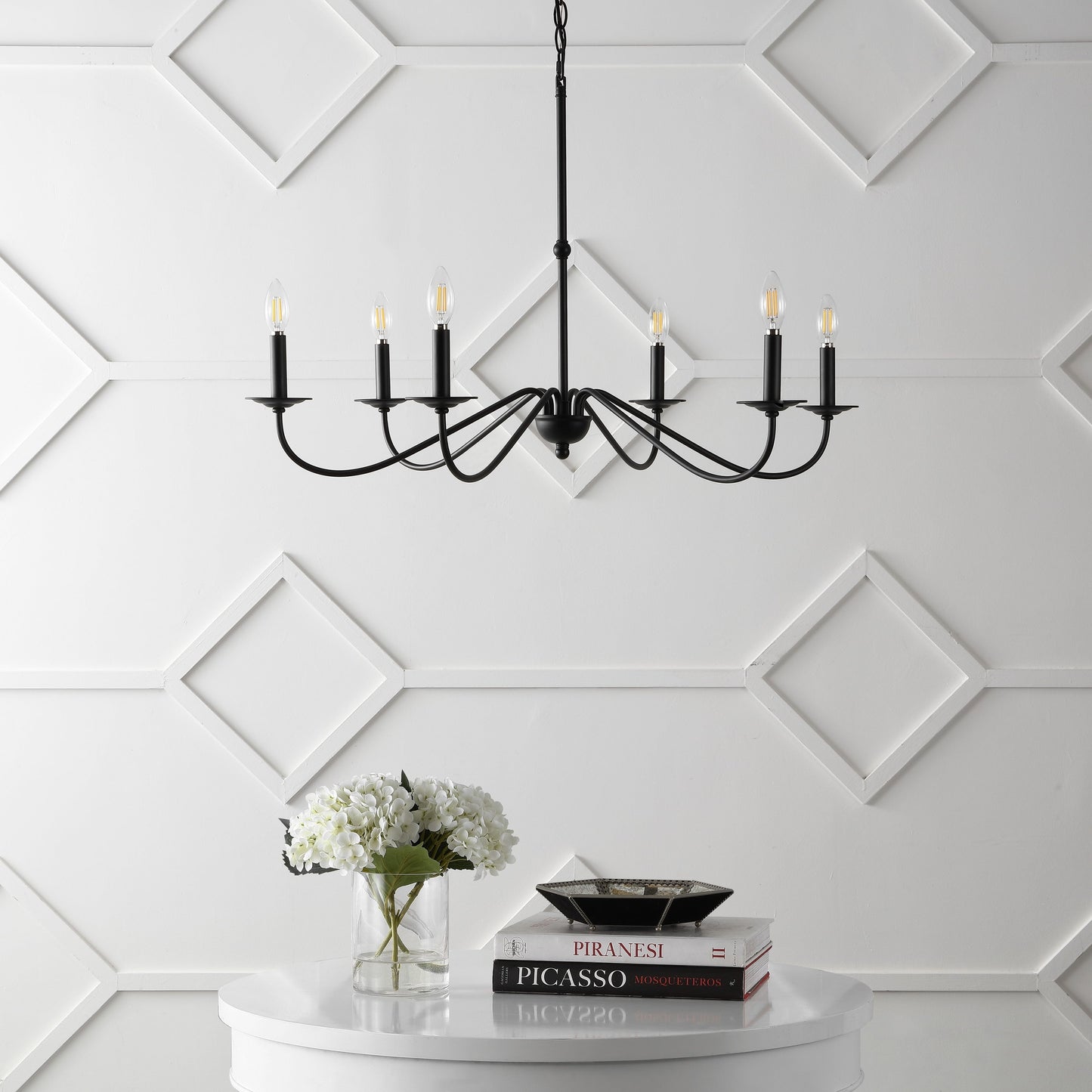 34.75 Lustre en fer à 6 lumières LED, par JONATHAN Y