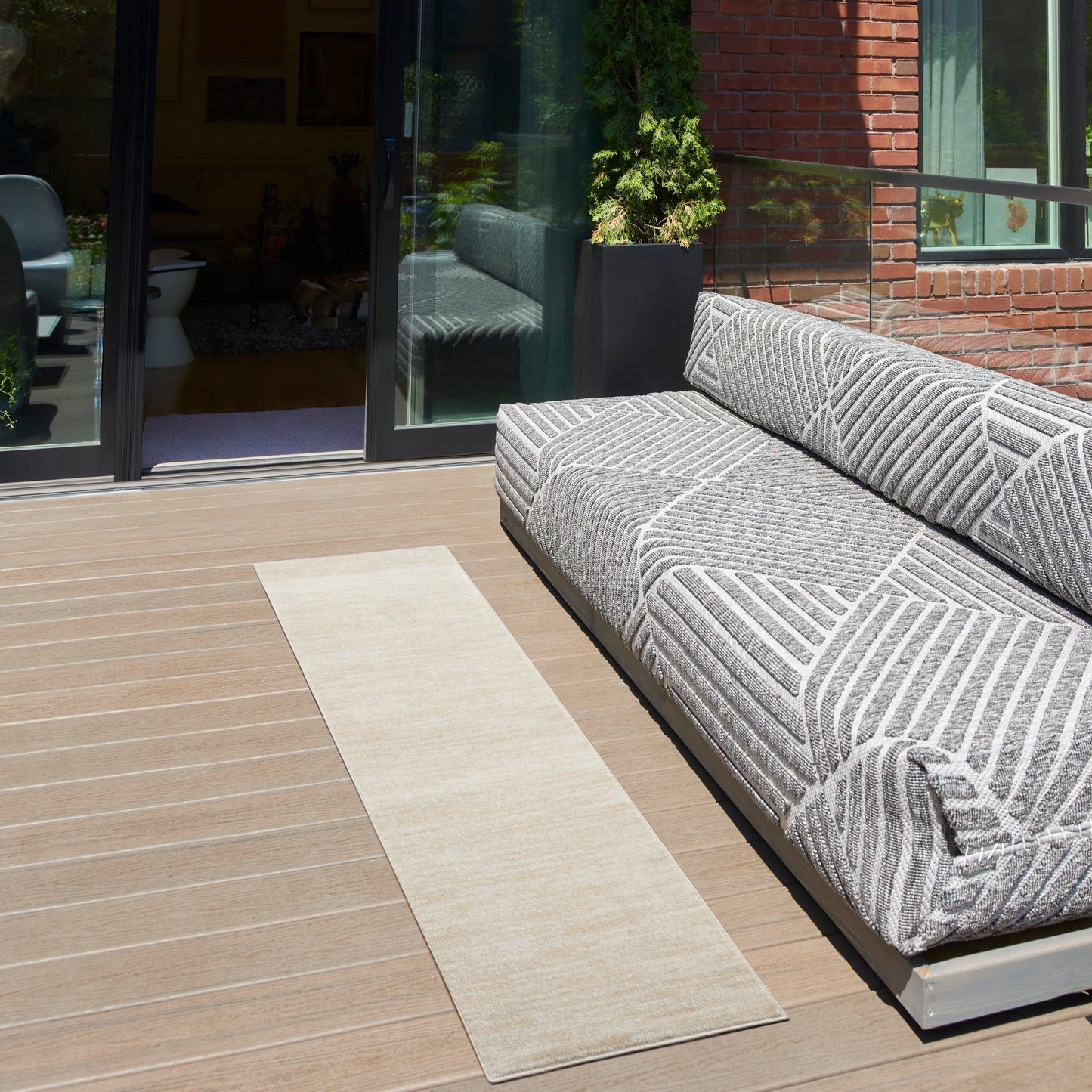 Nourison Essentials Solid Contemporary Indoor/Outdoor Area Rug