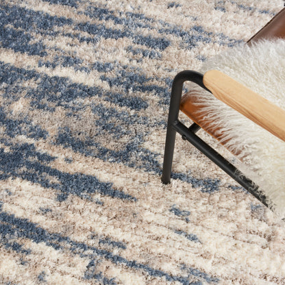 Tapis de sol ultra moelleux à poils longs, abstrait et glamour de la marque Nourison