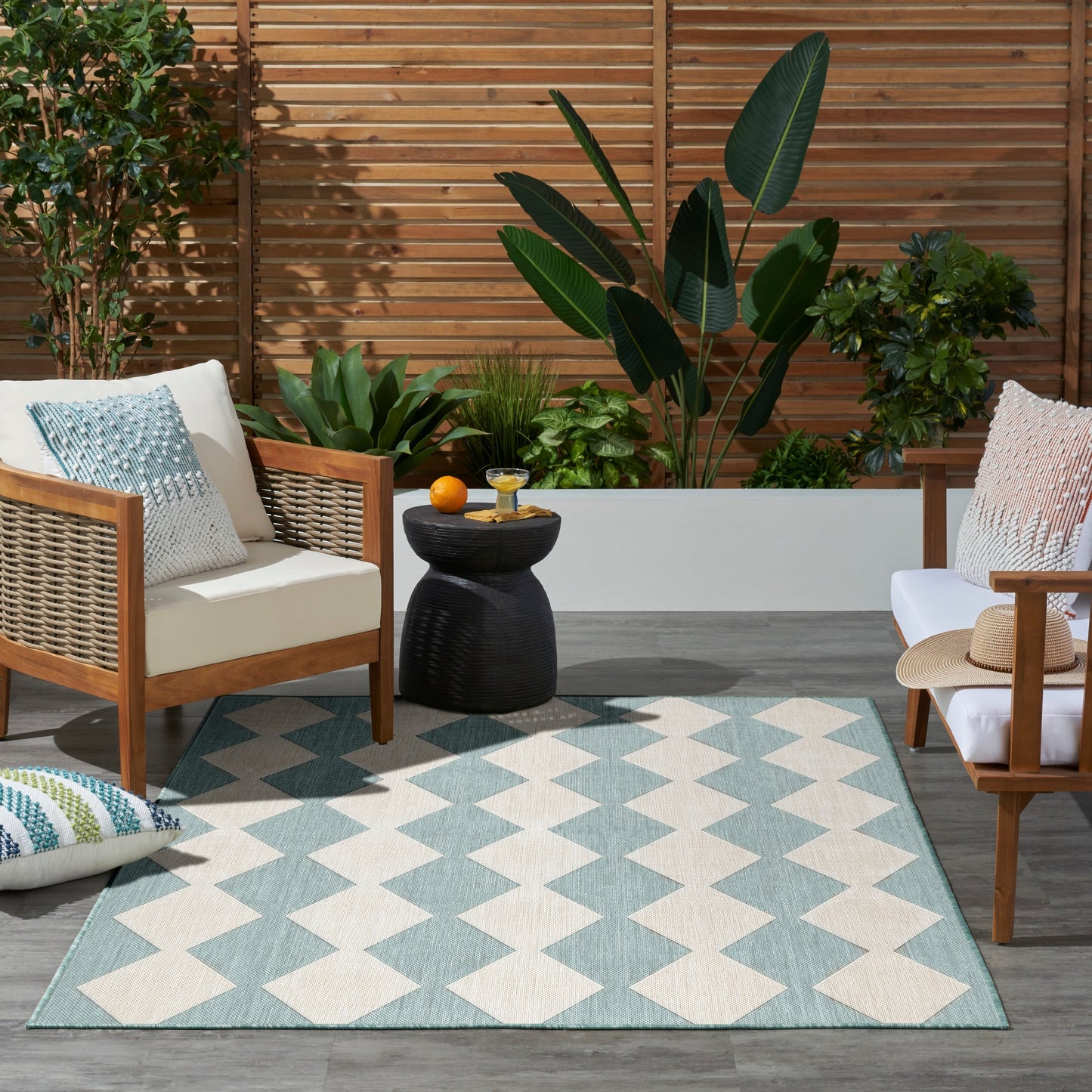 Nourison Positano Indoor/Outdoor Geometric Area Rug