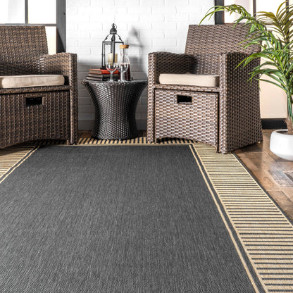 Nuloom Leah Classic Bordered Indoor/Outdoor Area Rug