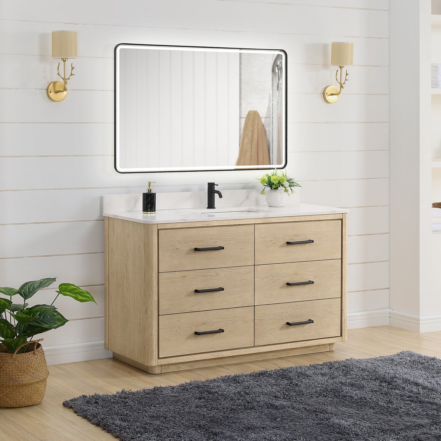 Meuble-lavabo Porto avec plan de toilette en pierre de quartz blanche, sans miroir.