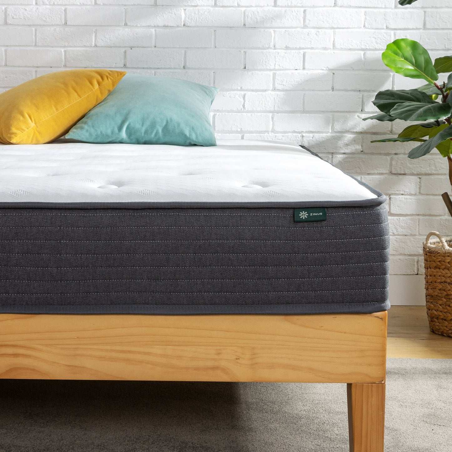Matelas hybride à ressorts ensachés Priage by ZINUS 8 pouces Comfort Essential
