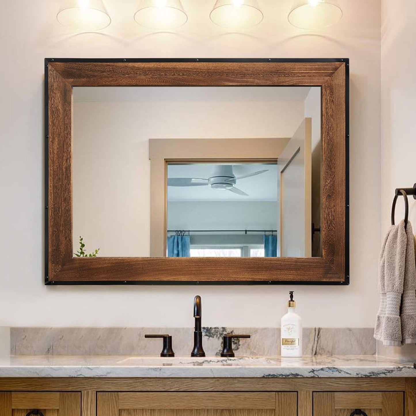 Grand miroir de salle de bain mural avec cadre en bois et fer naturel de style rustique