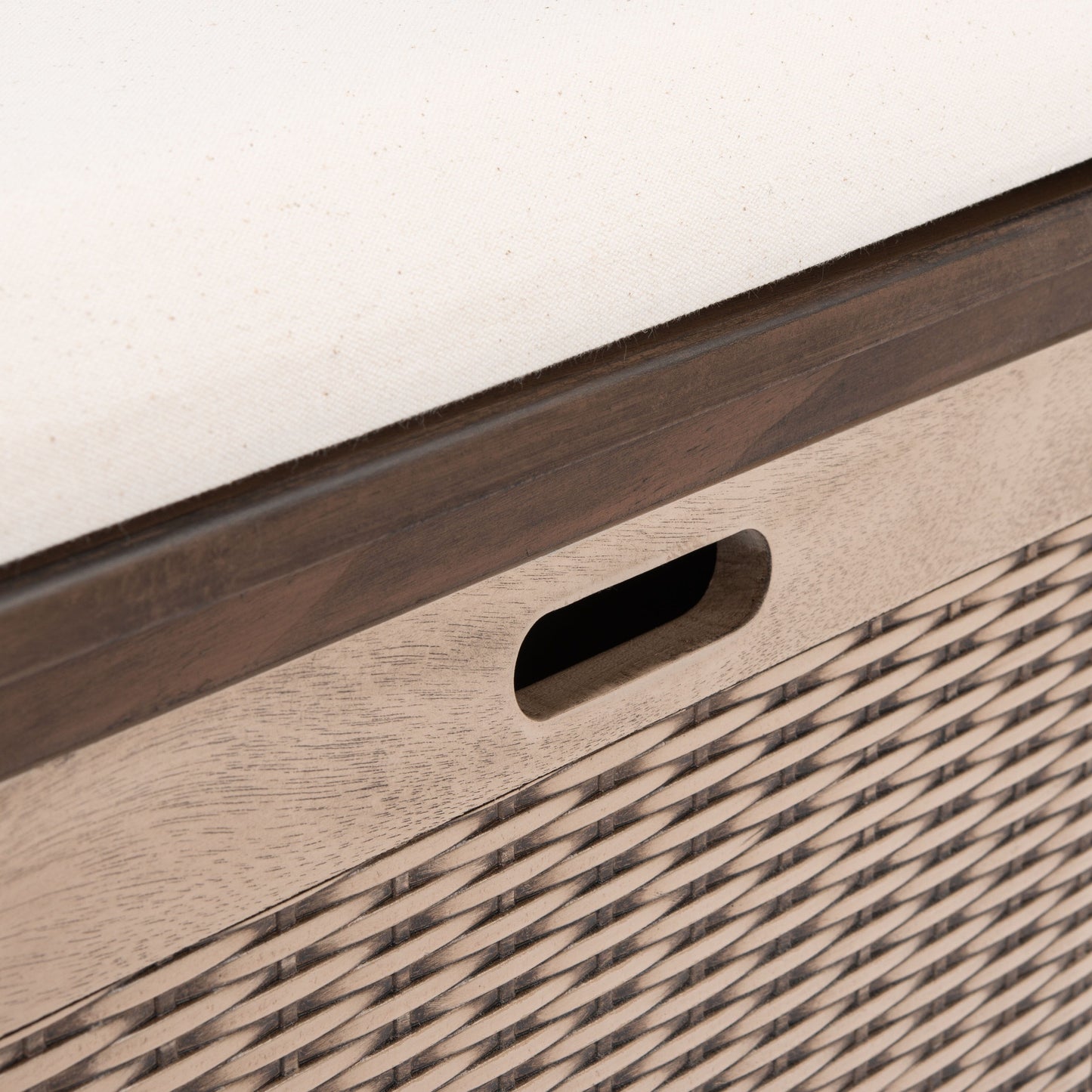 Banc de rangement avec 3 tiroirs et coussin SAFAVIEH Fiorello - 120,2 L x 38,1 l x 48,3 H - 120x38x48cm