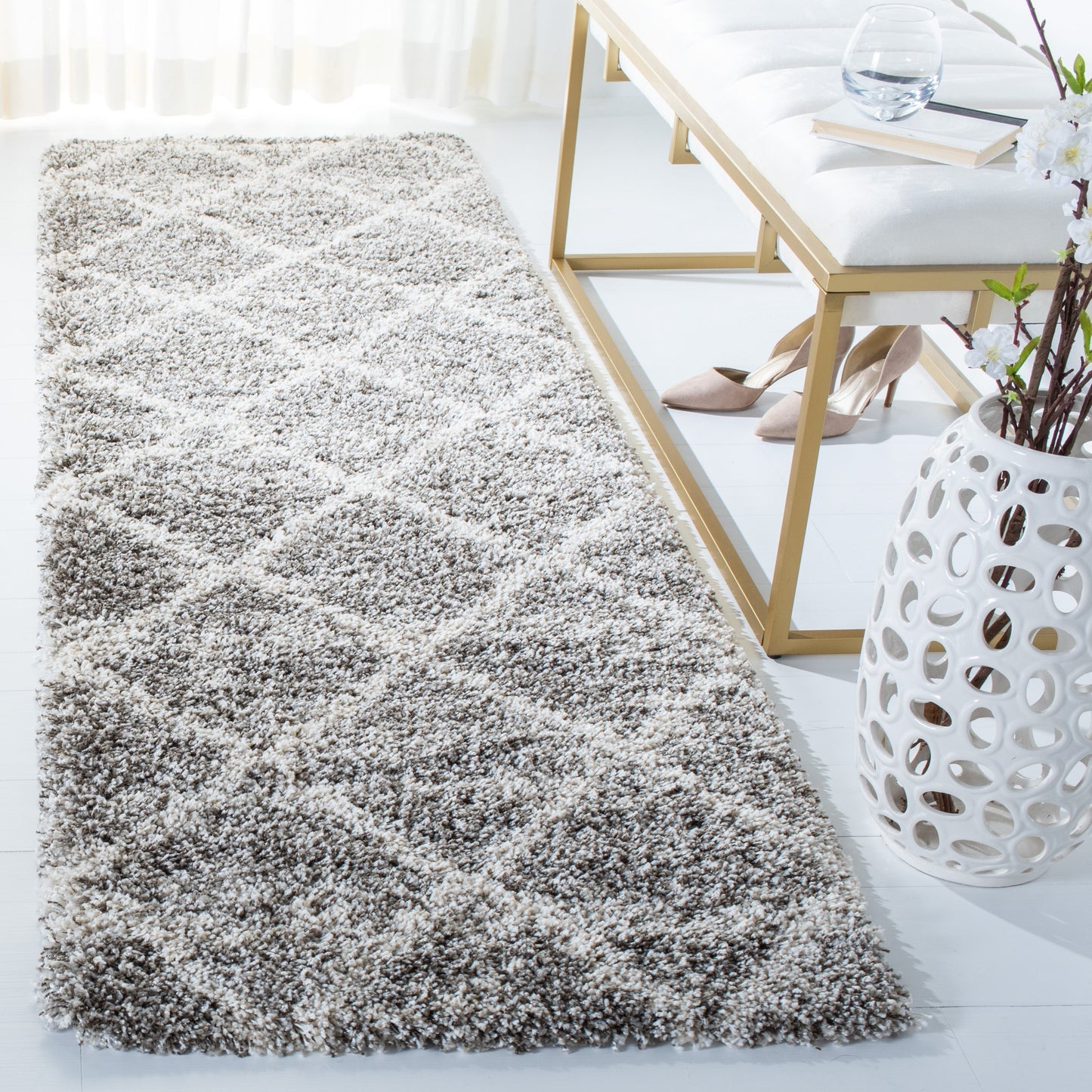 SAFAVIEH Hudson Shag Raili Diamond Trellis 2-inch Thick Rug