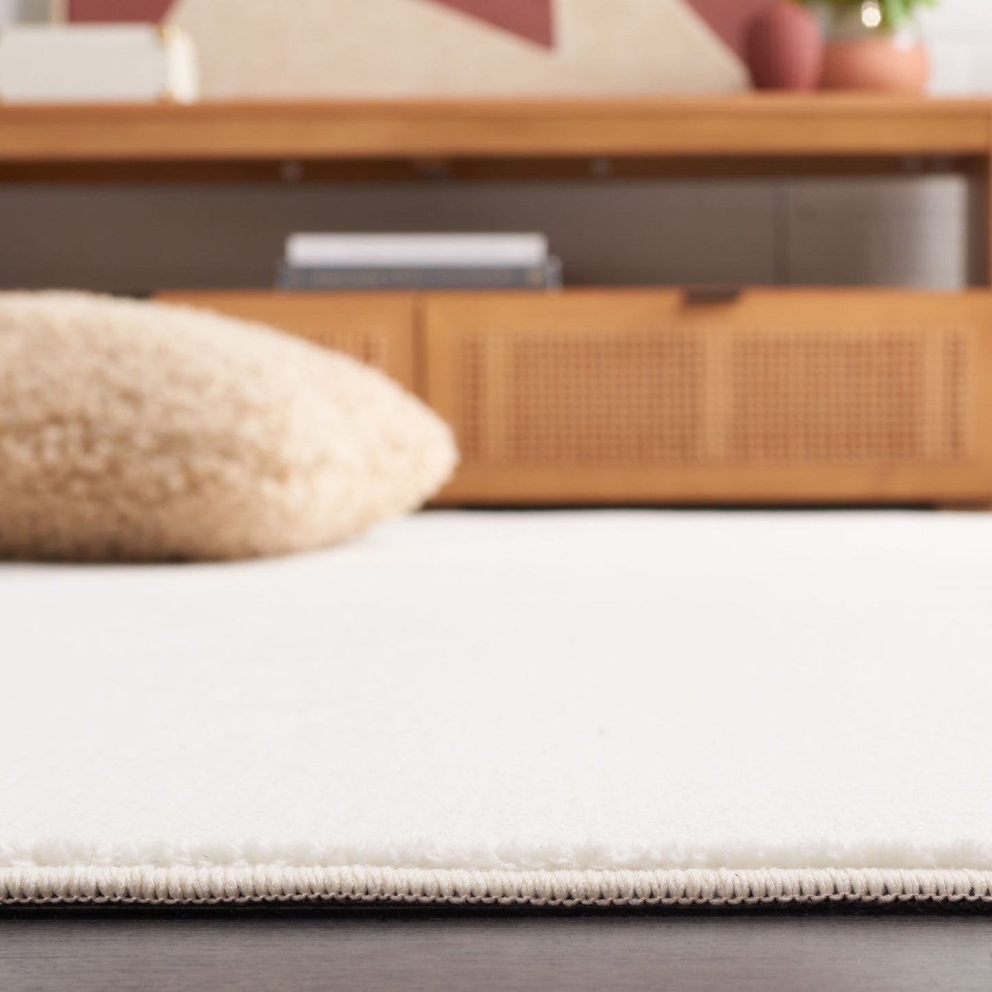 SAFAVIEH Loft Saundra Contemporary Machine Washable Rug