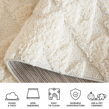 SAFAVIEH Moroccan Tassel Shag Delores 2-inch Thick Rug