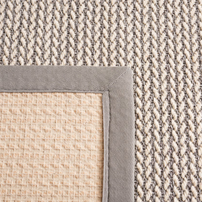 SAFAVIEH Natural Fiber Evia Sisal & Wool Rug