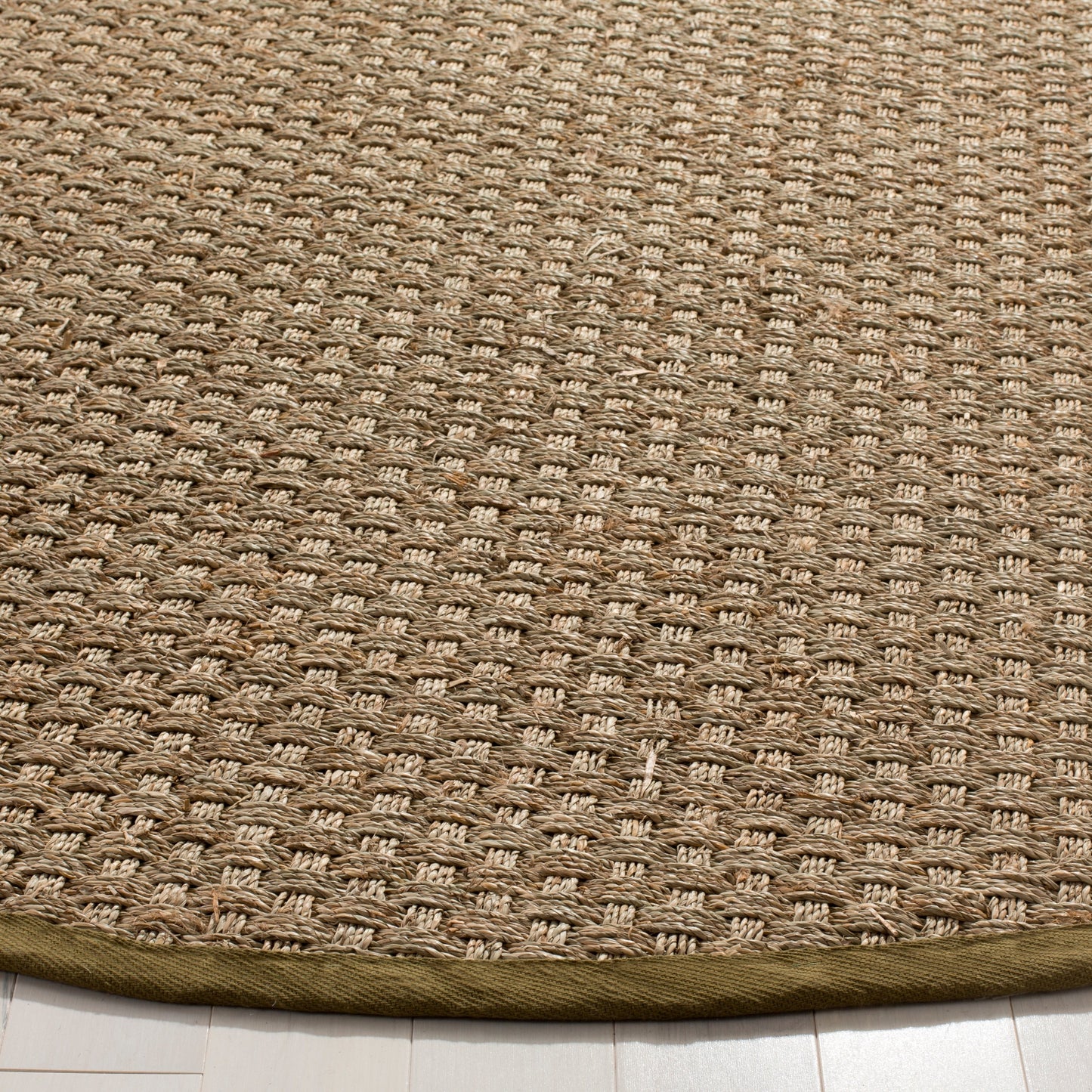 SAFAVIEH Natural Fiber Zymryd Basketweave Seagrass Rug