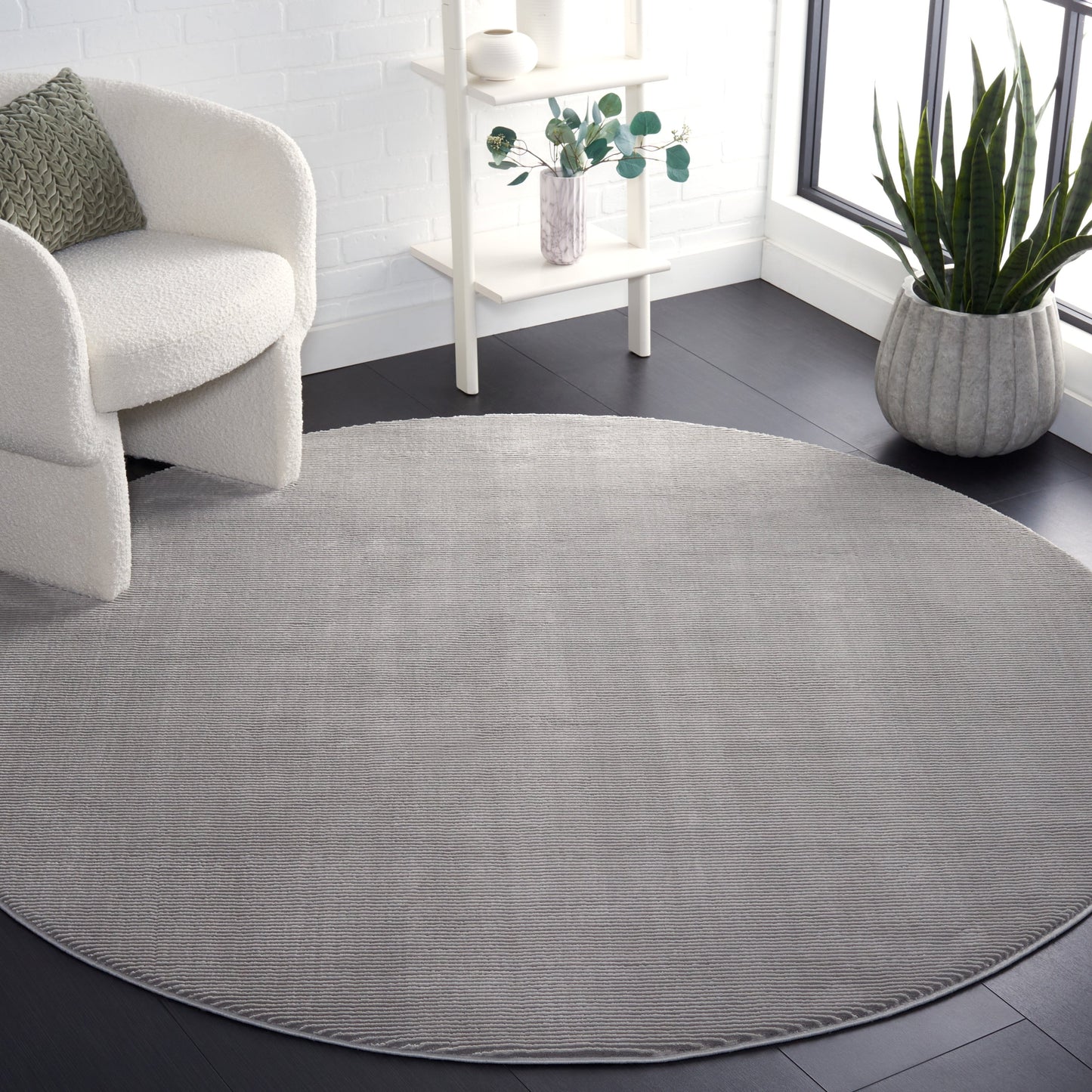 SAFAVIEH Revive Avie Solid Rug