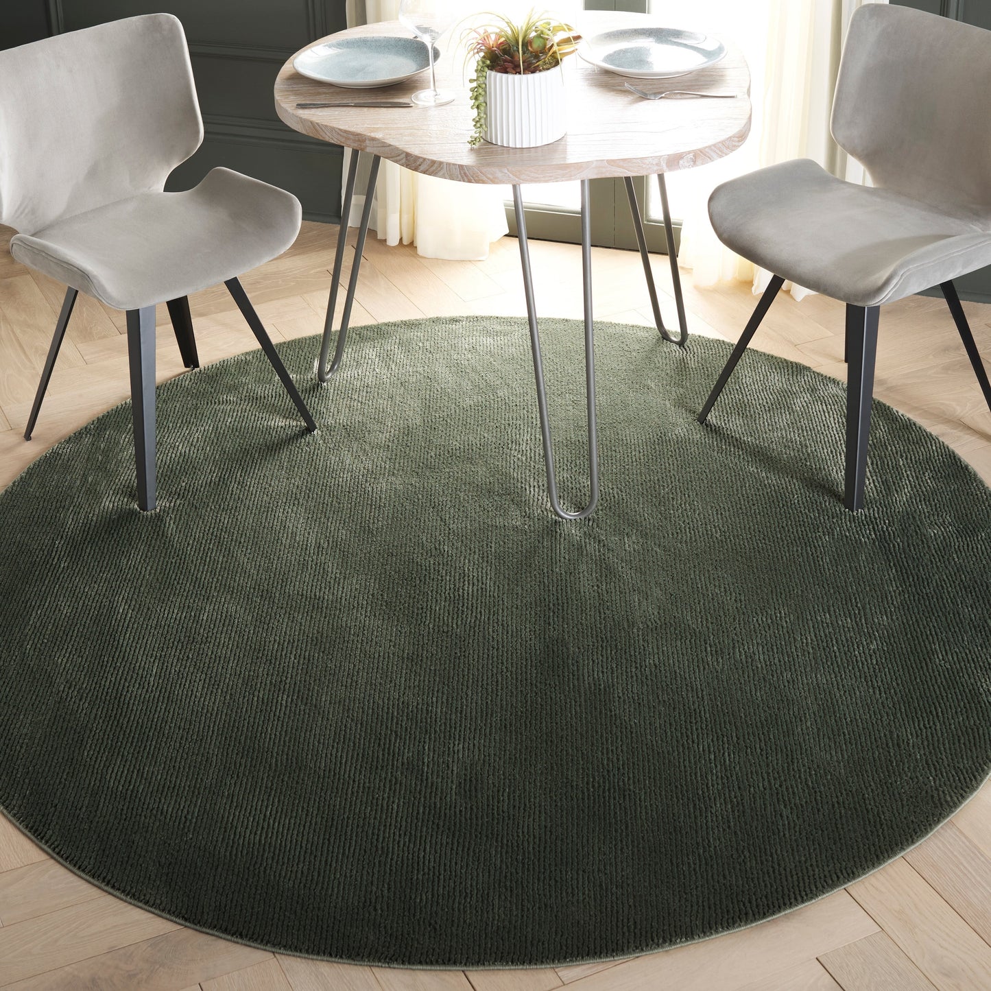 SAFAVIEH Revive Avie Solid Rug