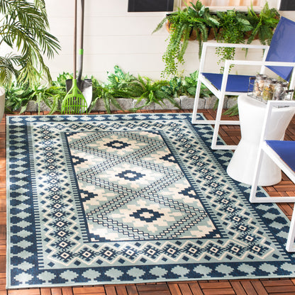 SAFAVIEH Veranda Rita Indoor/ Outdoor Waterproof Patio Backyard Rug