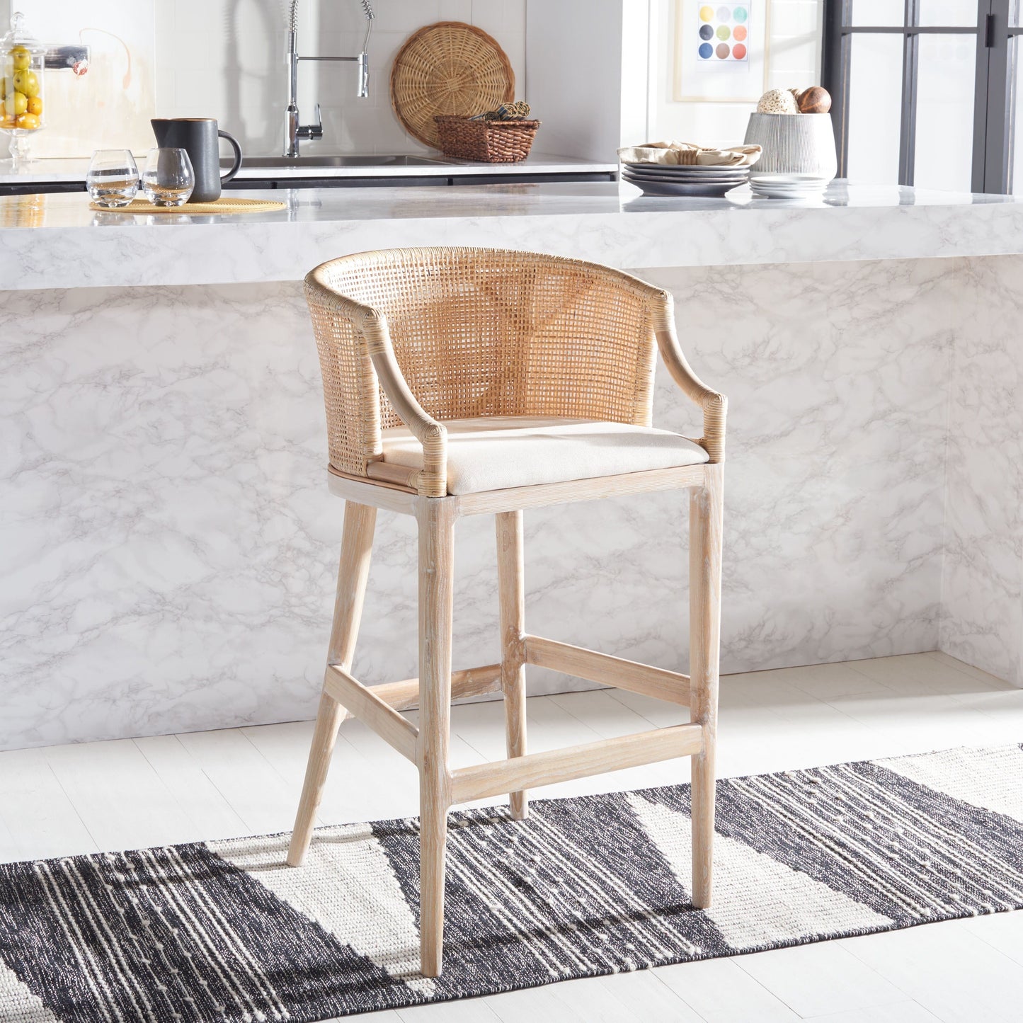 Tabouret de bar en rotin Virona de SAFAVIEH, 76 cm - 56,5 L x 52,1 l x 99,1 H - 56,5Lx52,1Lx99,1H