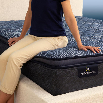 Ensemble de matelas Serta Perfect Sleeper Oasis Sleep 14.5 à surcouche ferme