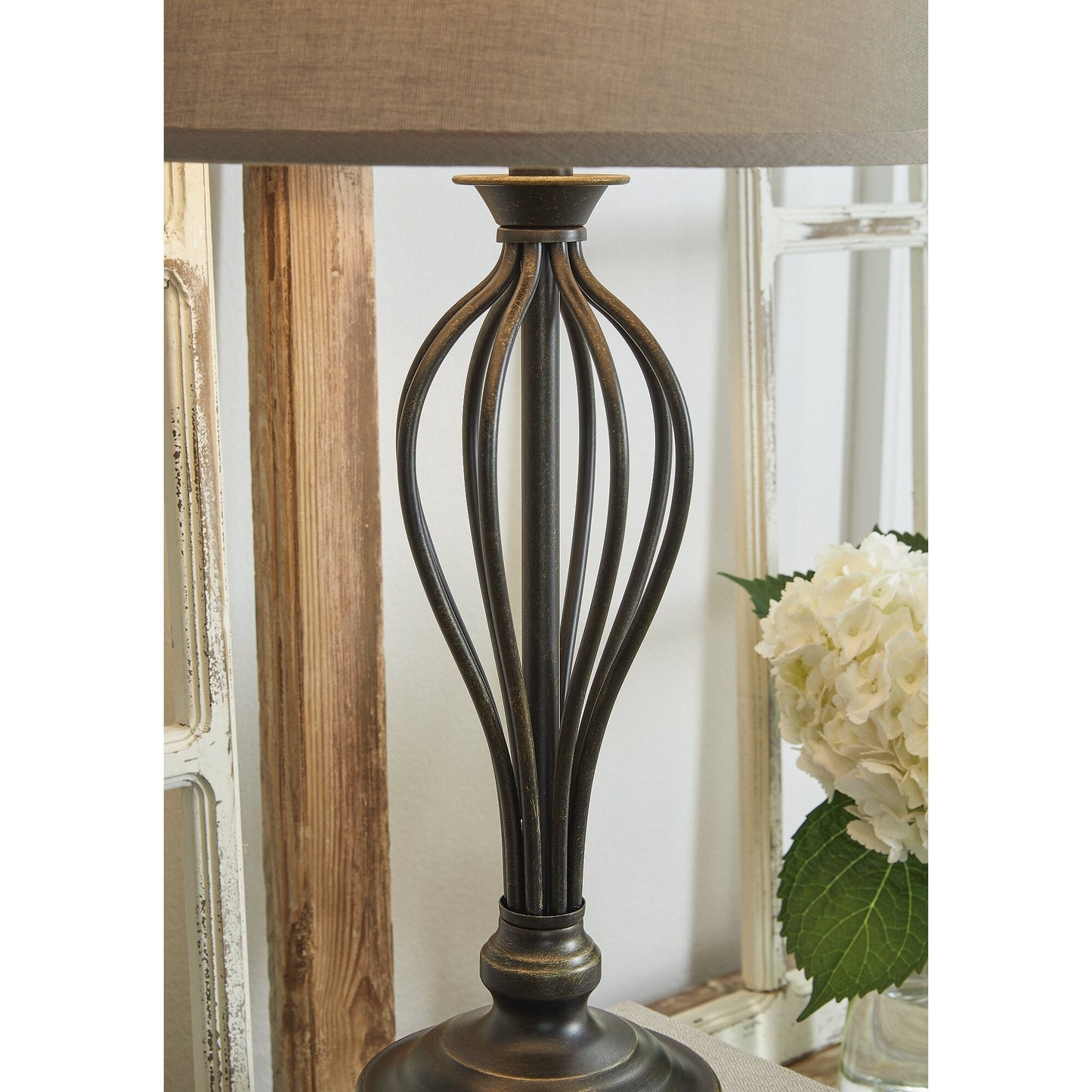 Lampe de table Ornawell en bronze antique de Signature Design by Ashley (lot de 2) - 15L x 15P x 29H
