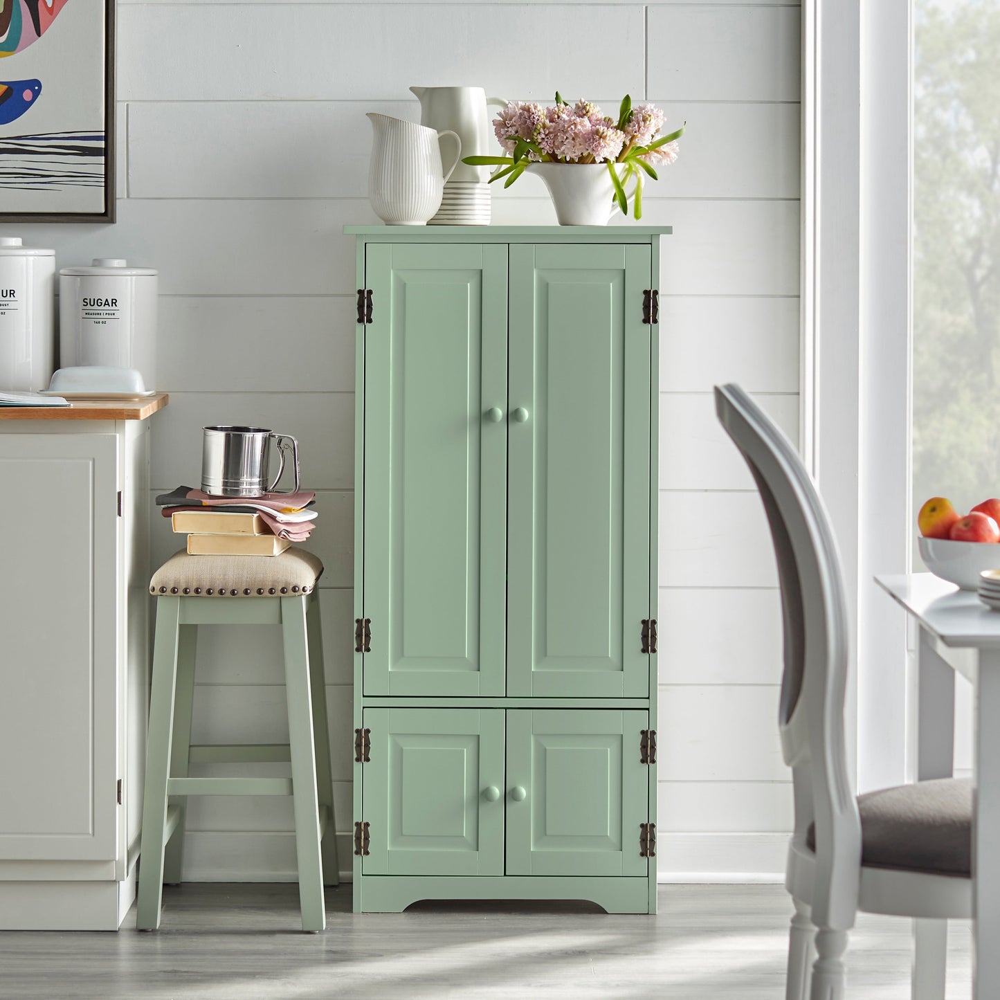 Armoire haute Aston de Simple Living