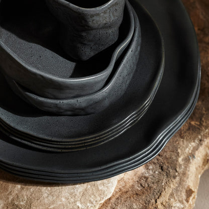 Service de table en grès ATIK de Stone by Mercer Project