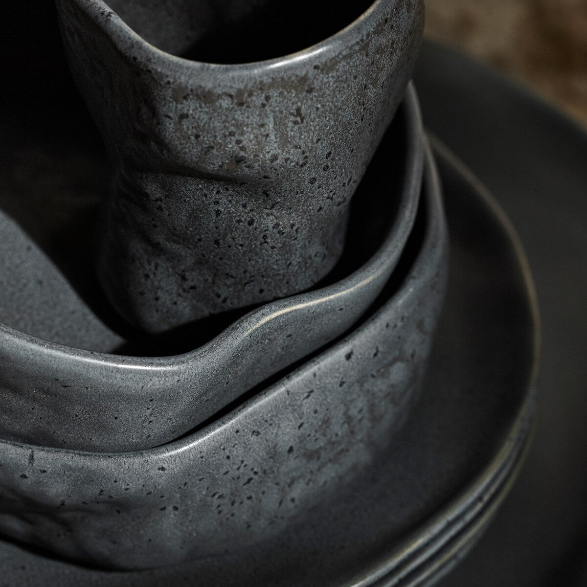 Service de table en grès ATIK de Stone by Mercer Project