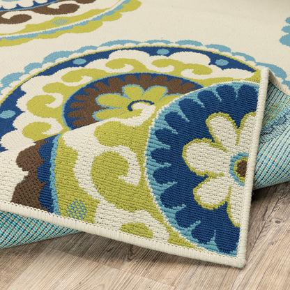 Vista Home Catalina Floral Medallions Indoor/ Outdoor Area Rug--