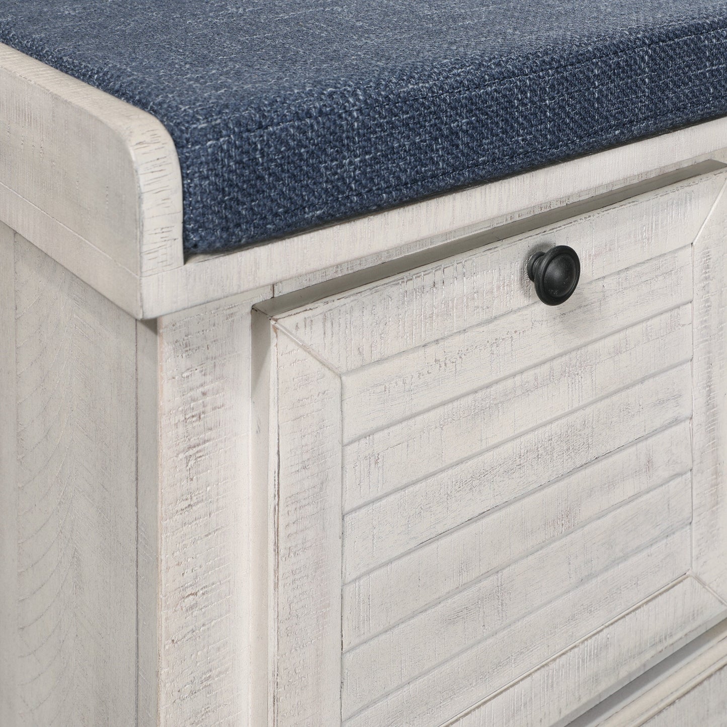 Le banc de rangement Arbakka gris de The Gray Barn