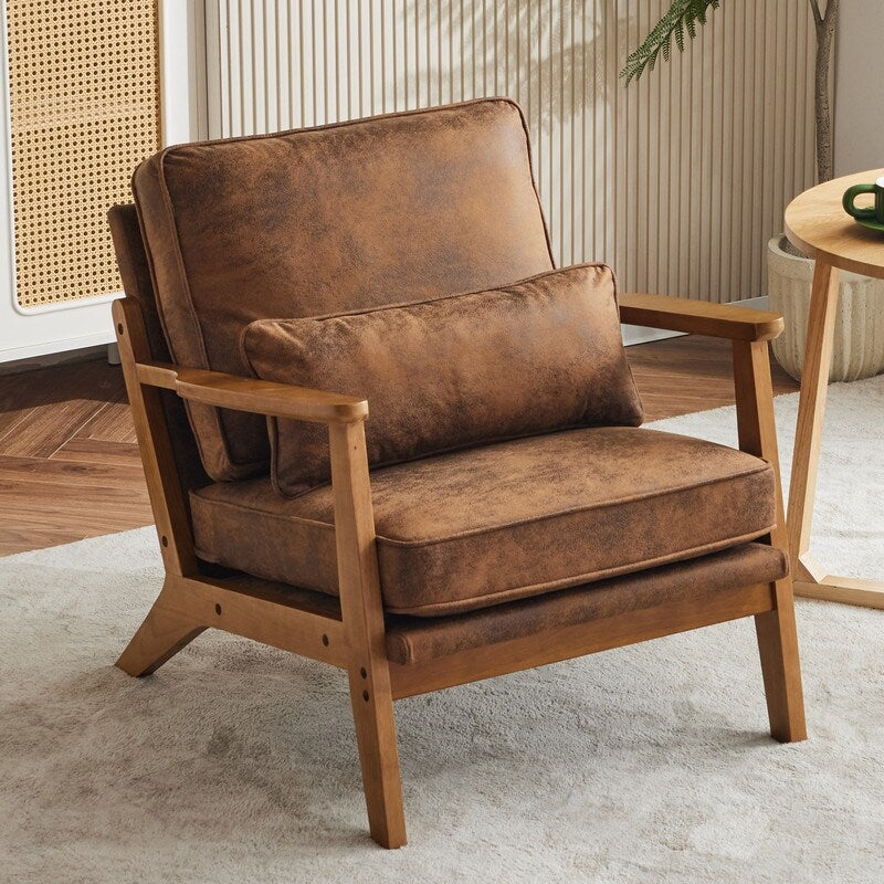 Fauteuil d'appoint en lin mélangé avec pieds en bois et un coussin beige.
