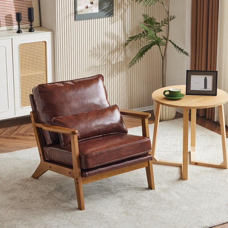 Fauteuil d'appoint en lin mélangé avec pieds en bois et un coussin beige.