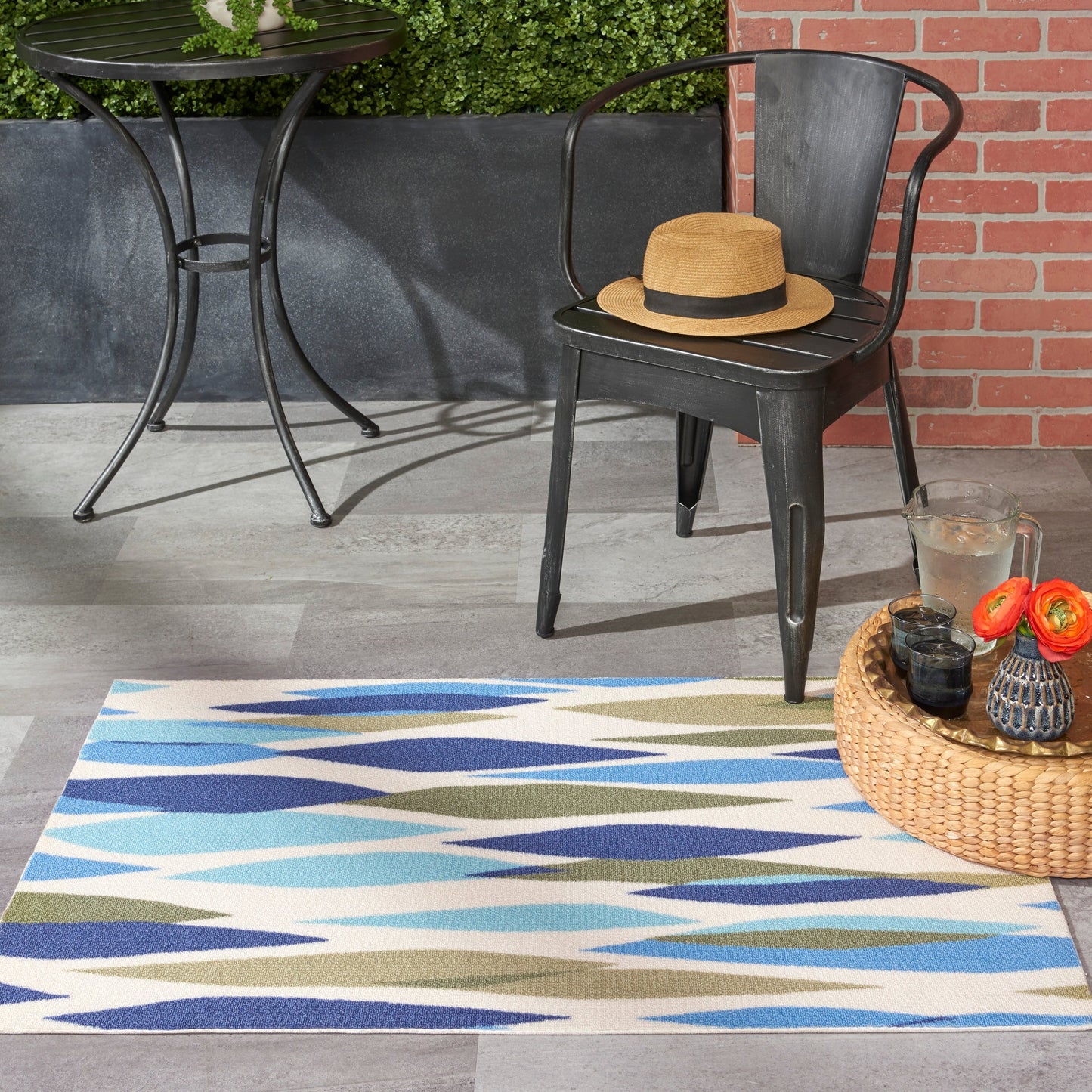 Waverly Sun N' Shade Modern Abstract Indoor Outdoor Area Rug