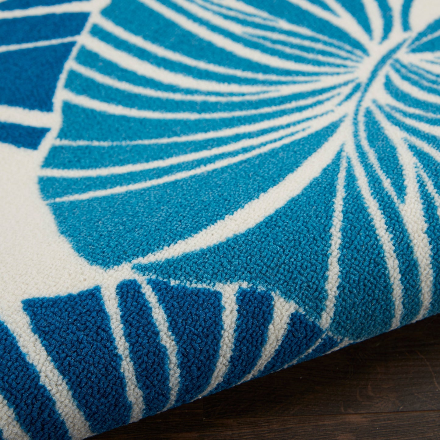 Waverly Sun N' Shade Modern Botanical Indoor/Outdoor Area Rug