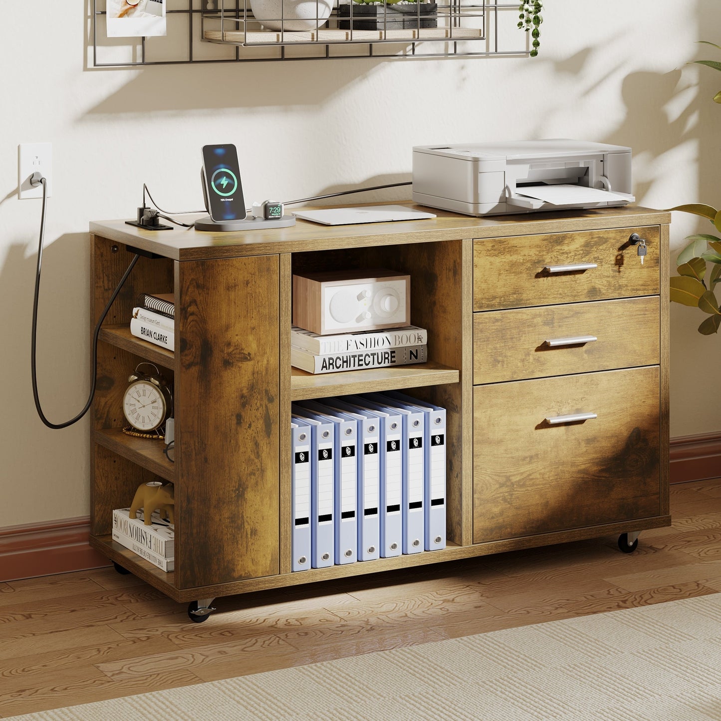 Meuble de rangement en bois avec station de recharge, classeur latéral mobile verrouillable, compatible avec les dossiers A4, lettres et documents légaux.