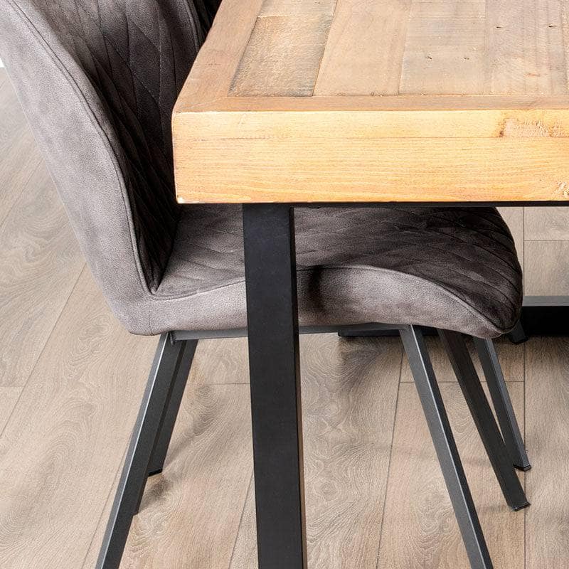 Lincoln Extending Table & 4 Toronto Grey Chairs