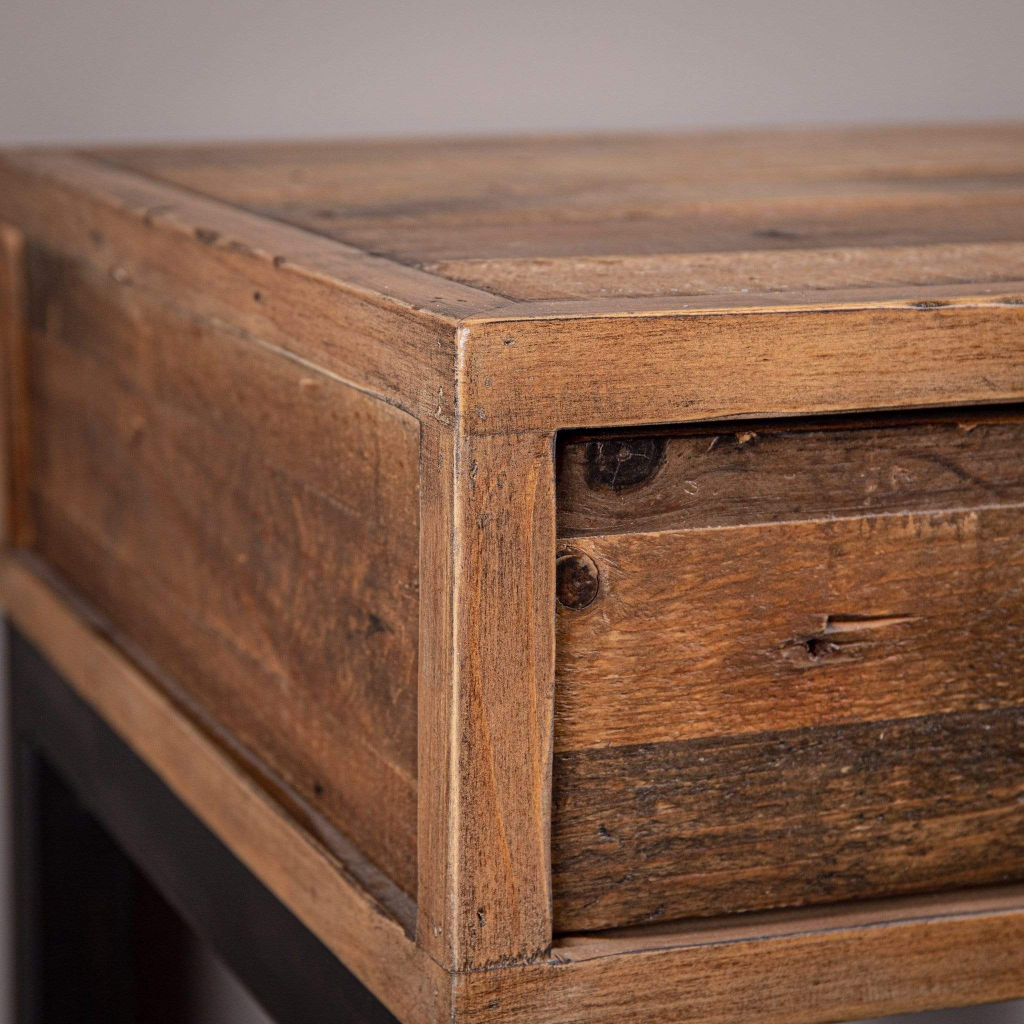 Lincoln Rustic Lamp Table