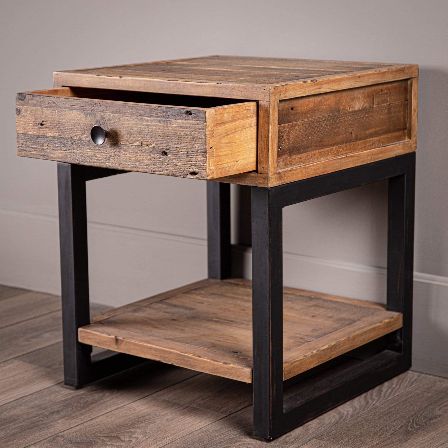 Lincoln Rustic Lamp Table