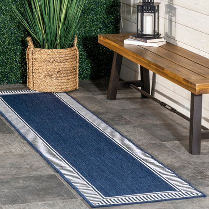 Nuloom Leah Classic Bordered Indoor/Outdoor Area Rug
